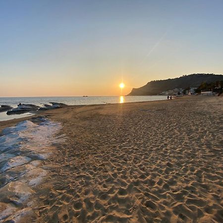 Casa Vacanza Scala Dei Turchi Realmonte Eksteriør bilde